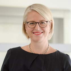 Referenzen für Ulrike Winzer – Karin Mehwald – HR Director EMEA, NGK SPARK PLUG EUROPE GmbH – Ratingen Referenzen für Ulrike Winzer - Karin Mehwald – HR Director EMEA, NGK SPARK PLUG EUROPE GmbH – Ratingen