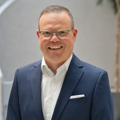 Referenzen für Ulrike WINzwer – Uwe Krohn – Senior Vice President Sales, H‑Hotels GmbH, Berlin Referenzen für Ulrike WINzwer - Uwe Krohn - Senior Vice President Sales, H‑Hotels GmbH, Berlin
