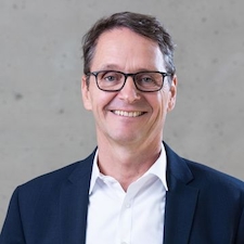 Ulrike WINzer Referenzen – Joachim Kuhn, Geschäftsführer, Landesverband Hessen des Kraftfahrzeuggewerbes, Wiesbaden Ulrike WINzer Referenzen - Joachim Kuhn, Geschäftsführer, Landesverband Hessen des Kraftfahrzeuggewerbes, Wiesbaden